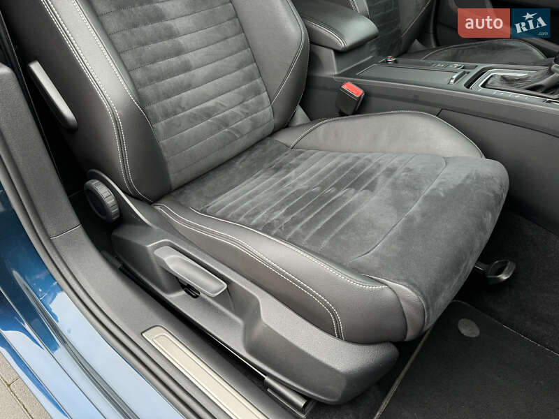 Седан Volkswagen Passat 2019 в Ужгороді