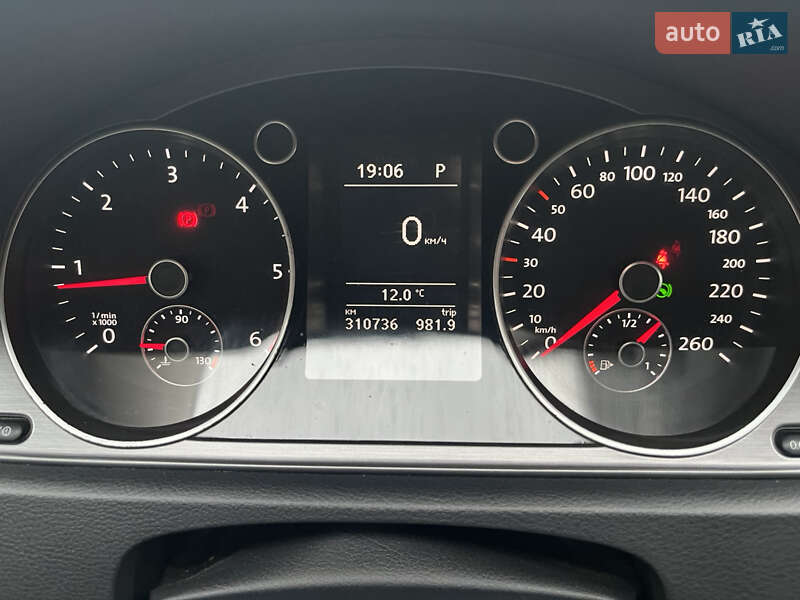 Універсал Volkswagen Passat 2013 в Києві