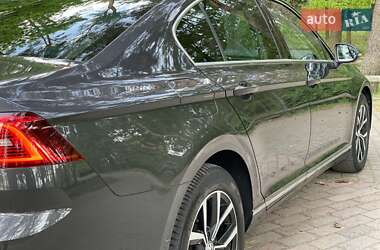 Седан Volkswagen Passat 2019 в 