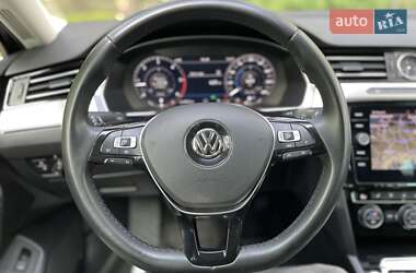 Седан Volkswagen Passat 2019 в 