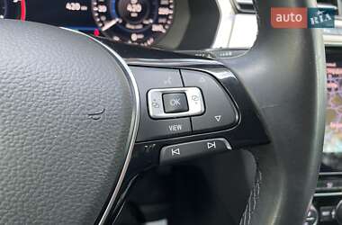 Седан Volkswagen Passat 2019 в 