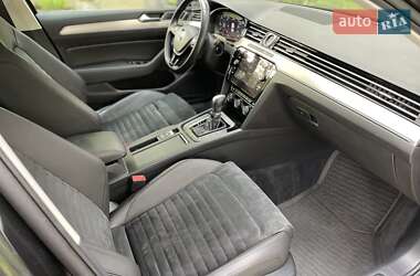 Седан Volkswagen Passat 2019 в 