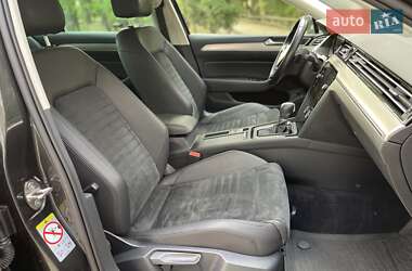 Седан Volkswagen Passat 2019 в 