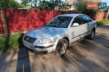 Седан Volkswagen Passat 2004 в 