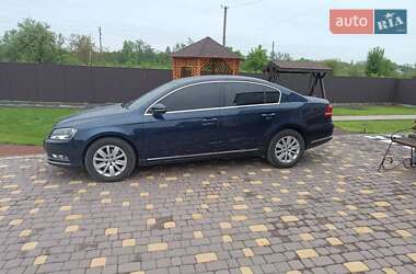 Седан Volkswagen Passat 2012 в Львове