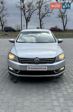 Седан Volkswagen Passat 2012 в Білогородці