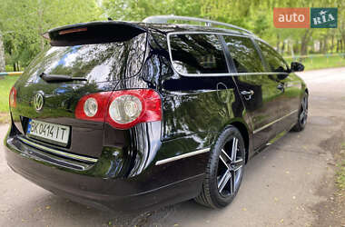 Універсал Volkswagen Passat 2010 в 