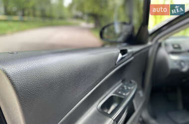 Універсал Volkswagen Passat 2010 в 