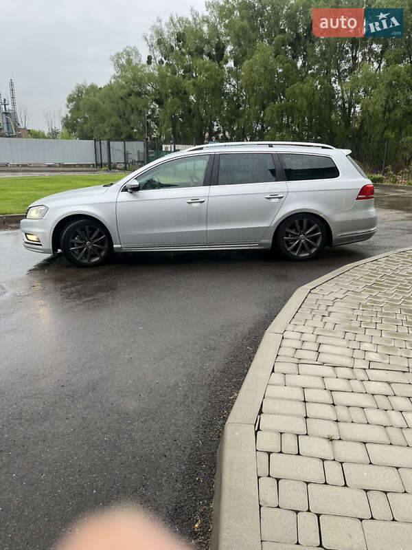 Універсал Volkswagen Passat 2013 в Києві