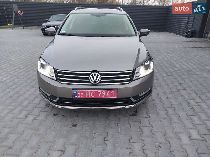 Універсал Volkswagen Passat 2011 в 