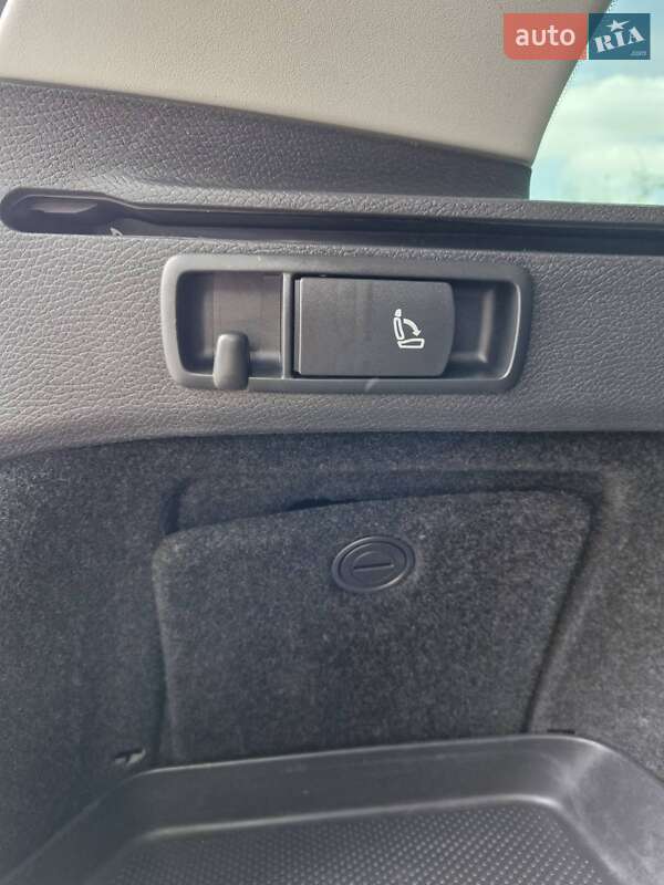 Универсал Volkswagen Passat 2014 в Львове