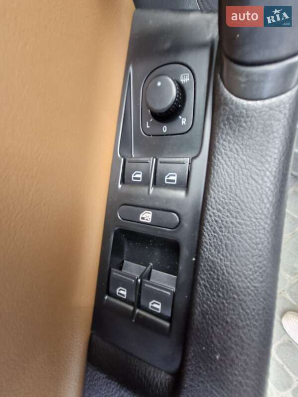 Универсал Volkswagen Passat 2014 в Львове