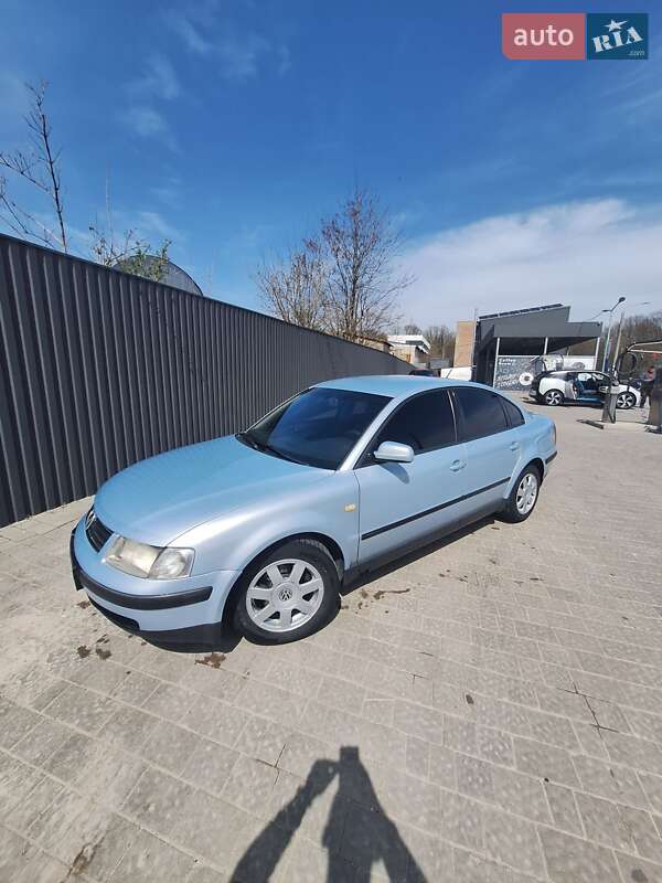 Седан Volkswagen Passat 1999 в Тернополе