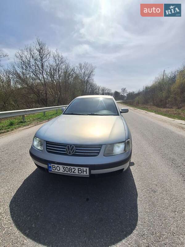 Седан Volkswagen Passat 1999 в Тернополе