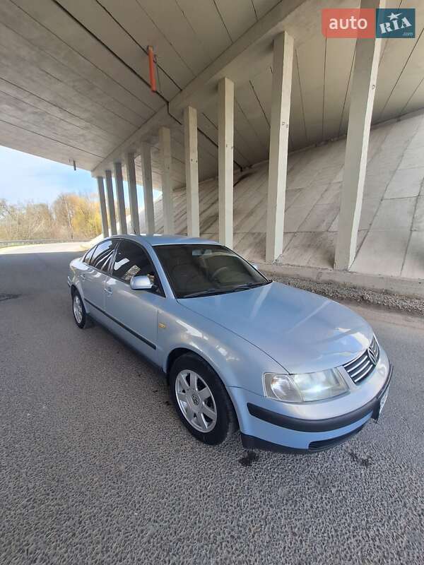 Седан Volkswagen Passat 1999 в Тернополе