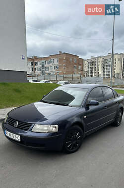 Седан Volkswagen Passat 1998 в Виннице