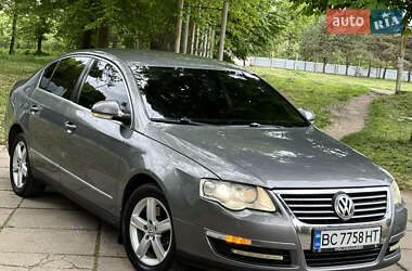 Седан Volkswagen Passat 2006 в Львове