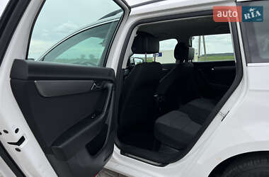 Універсал Volkswagen Passat 2011 в 
