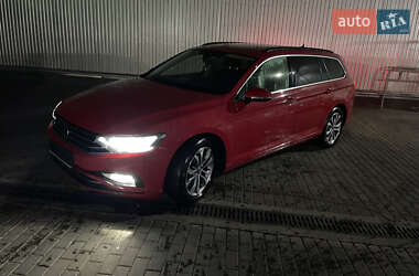 Універсал Volkswagen Passat 2021 в 