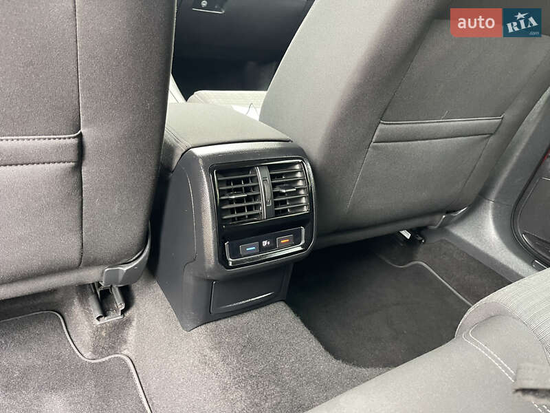 Универсал Volkswagen Passat 2021 в Виноградове фото 28 Универсал Volkswagen Passat 2021 в Виноградове