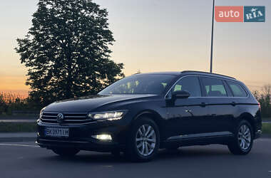 Универсал Volkswagen Passat 2019 в Ровно
