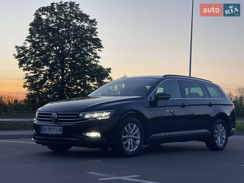 Універсал Volkswagen Passat 2019 в Рівному