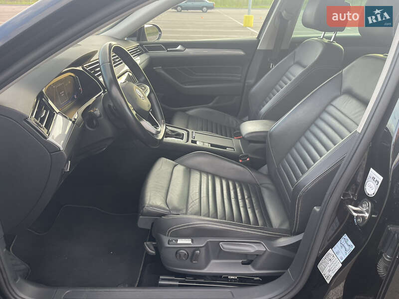 Універсал Volkswagen Passat 2019 в Рівному