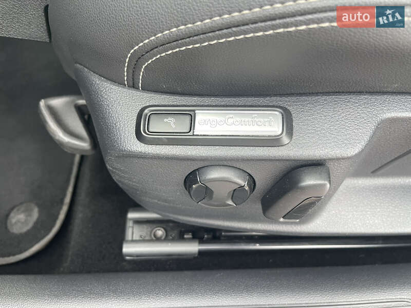 Універсал Volkswagen Passat 2019 в Рівному