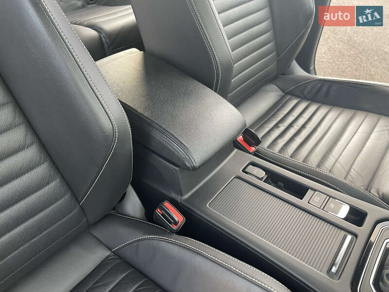 Універсал Volkswagen Passat 2019 в Рівному