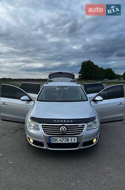 Універсал Volkswagen Passat 2009 в Сумах