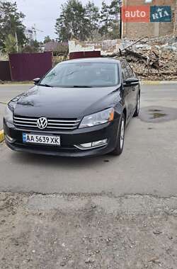 Седан Volkswagen Passat 2013 в Ирпене