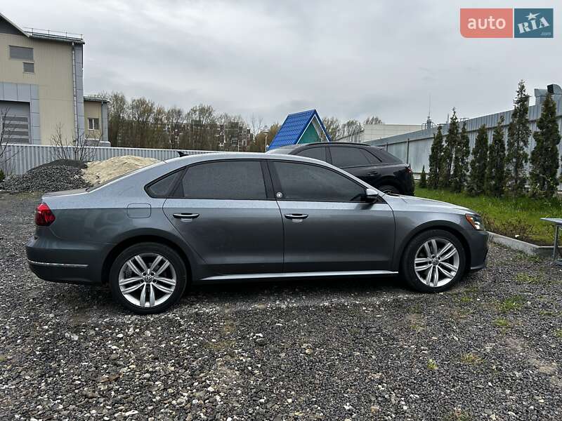 Седан Volkswagen Passat 2018 в Хмельницькому