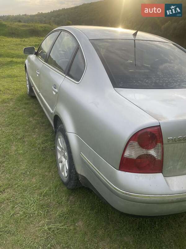 Седан Volkswagen Passat 2002 в Ивано-Франковске