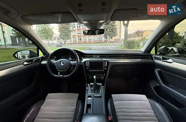 Седан Volkswagen Passat 2014 в 
