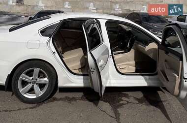 Седан Volkswagen Passat 2012 в 