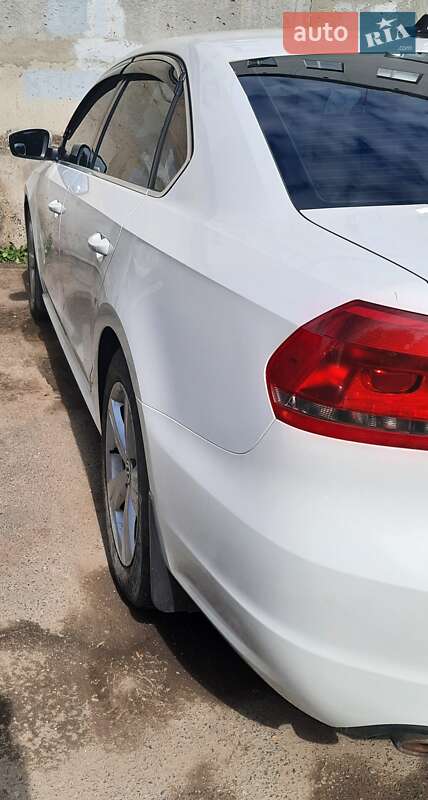 Седан Volkswagen Passat 2012 в Одессе