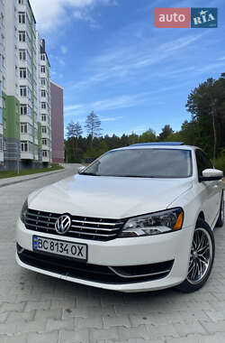 Седан Volkswagen Passat 2013 в Новояворовске