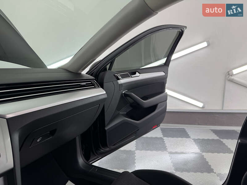 Універсал Volkswagen Passat 2015 в Трускавці