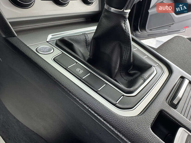 Універсал Volkswagen Passat 2015 в Трускавці