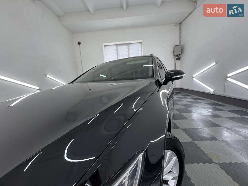 Універсал Volkswagen Passat 2015 в Трускавці