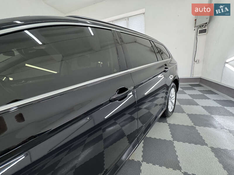 Універсал Volkswagen Passat 2015 в Трускавці