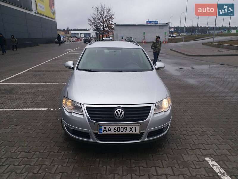 Універсал Volkswagen Passat 2010 в Києві