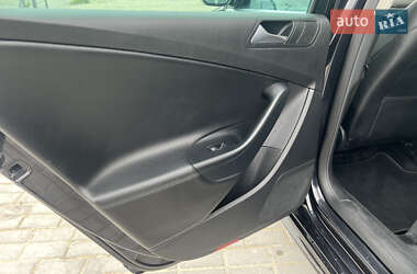 Універсал Volkswagen Passat 2010 в 