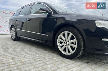 Універсал Volkswagen Passat 2010 в 