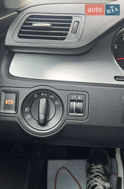 Універсал Volkswagen Passat 2010 в 