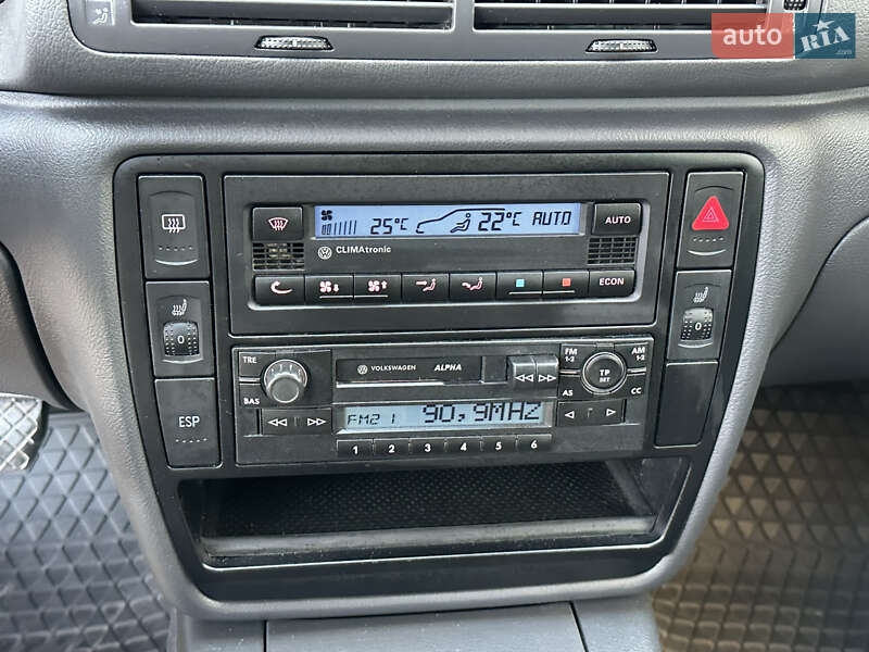 Седан Volkswagen Passat 2004 в Вінниці