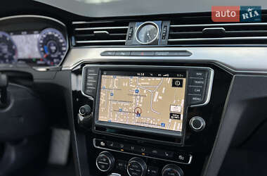 Седан Volkswagen Passat 2016 в 
