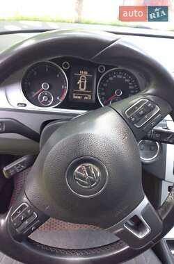 Універсал Volkswagen Passat 2012 в 