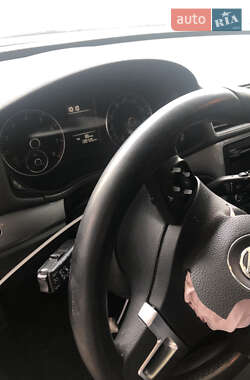 Седан Volkswagen Passat 2013 в 