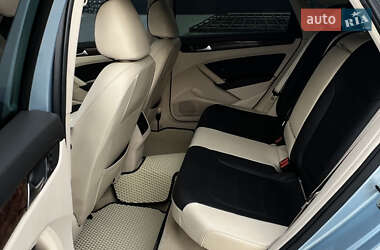 Седан Volkswagen Passat 2012 в 